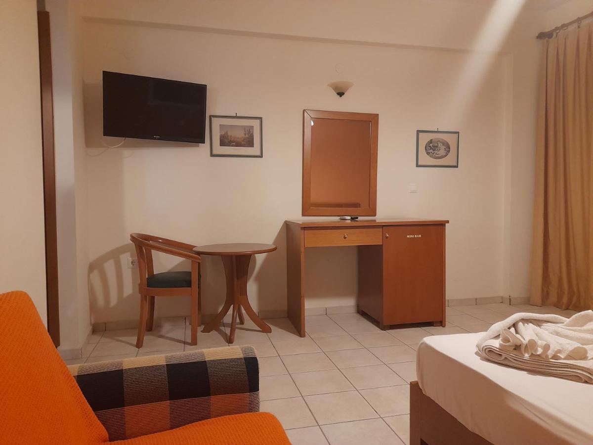Hotel Iria Beach Εξωτερικό φωτογραφία