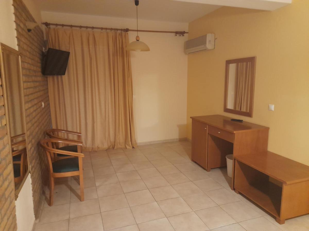 Hotel Iria Beach Εξωτερικό φωτογραφία